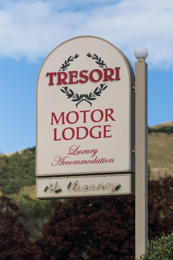 Tresori Motor Lodge อาคาโรอา ภายนอก รูปภาพ